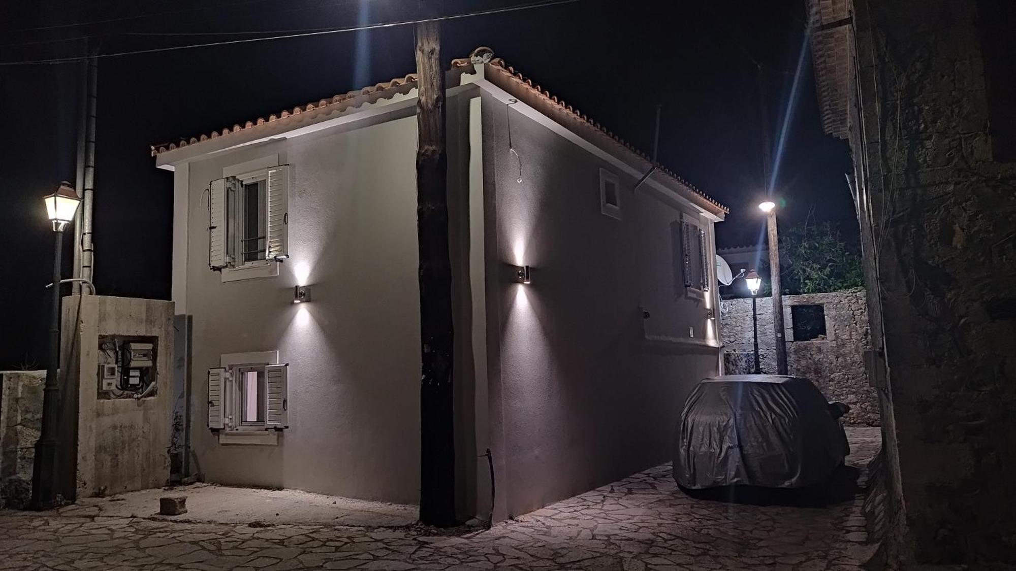 Yírion Vikou Houseヴィラ エクステリア 写真