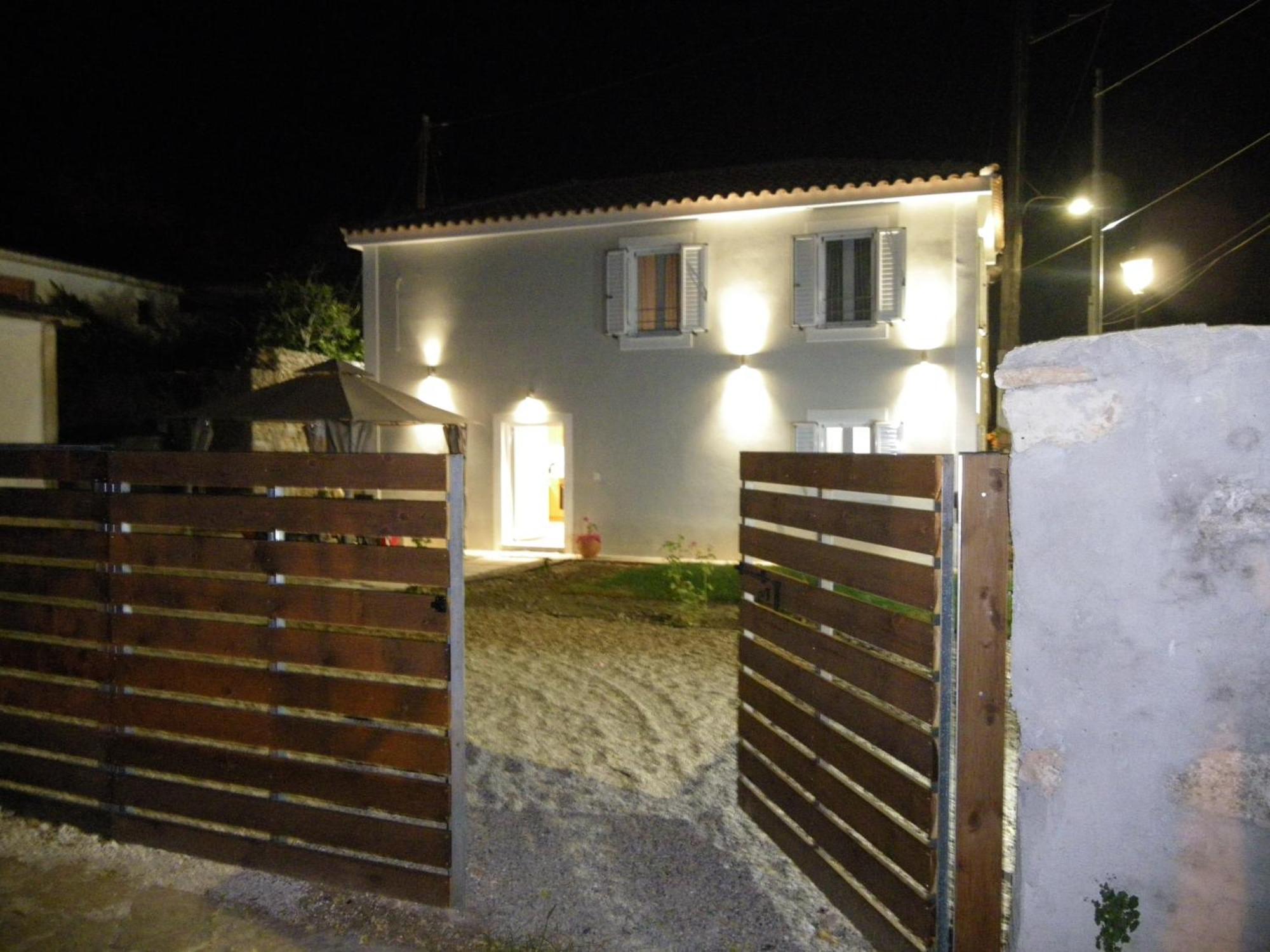 Yírion Vikou Houseヴィラ エクステリア 写真