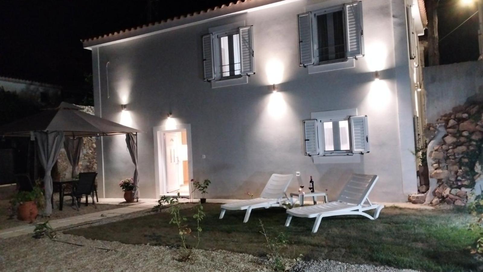 Yírion Vikou Houseヴィラ エクステリア 写真